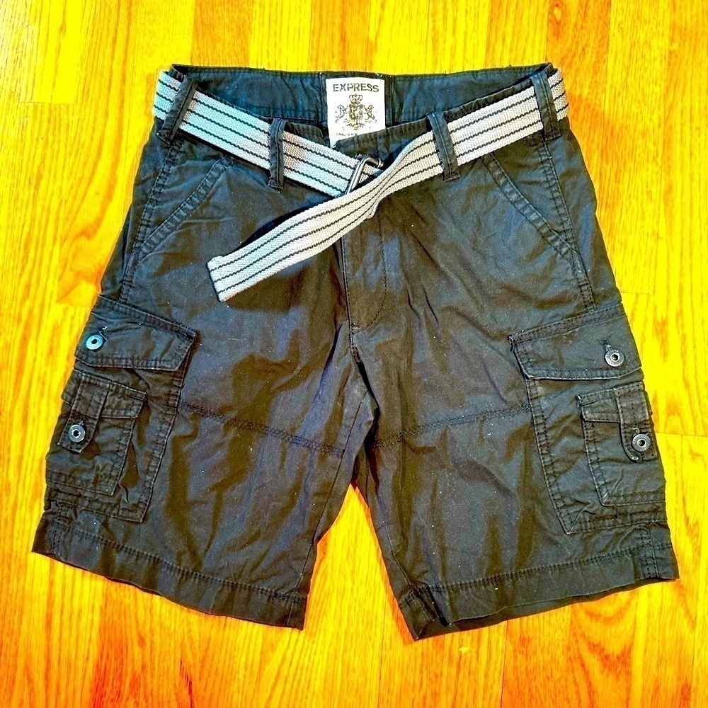 Express NEW Men’s Black Cargo Shorts​